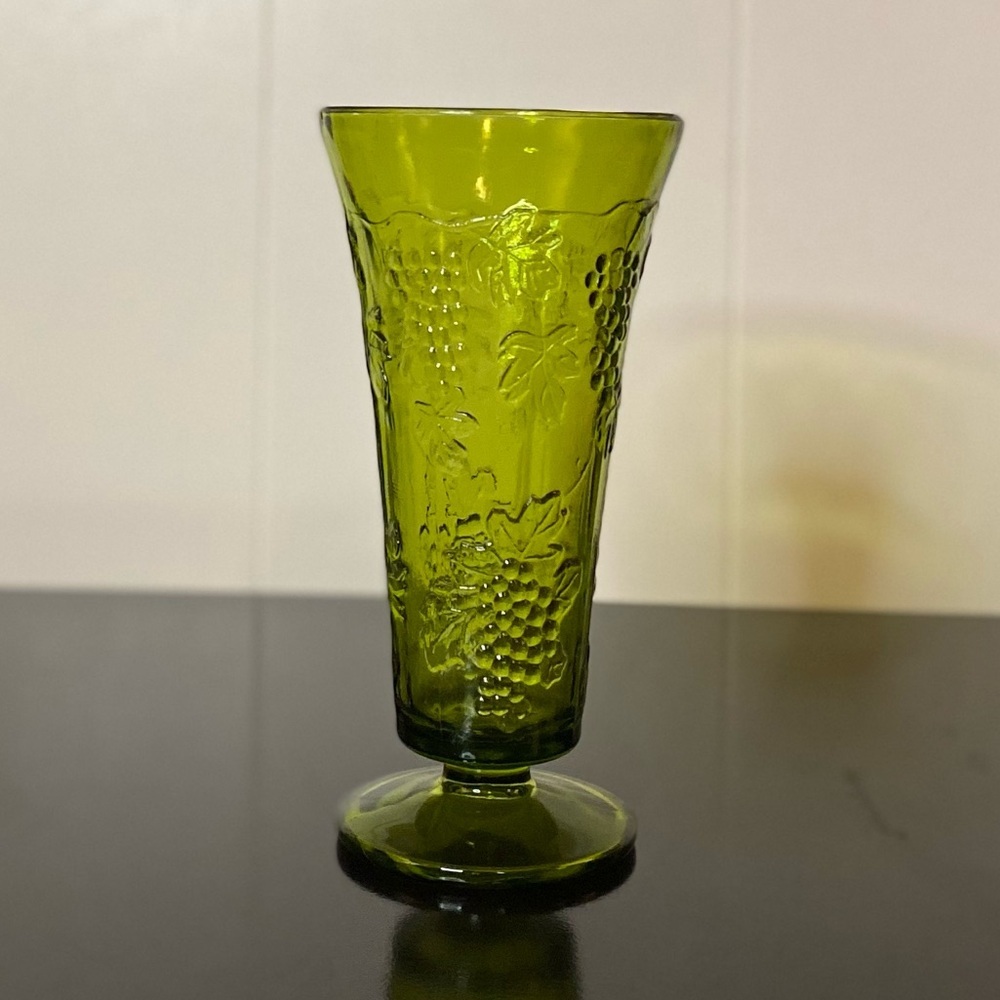 Vintage Indiana Glass Company Harvest Grape Footed Green Trumpet Vase 7 3/4”